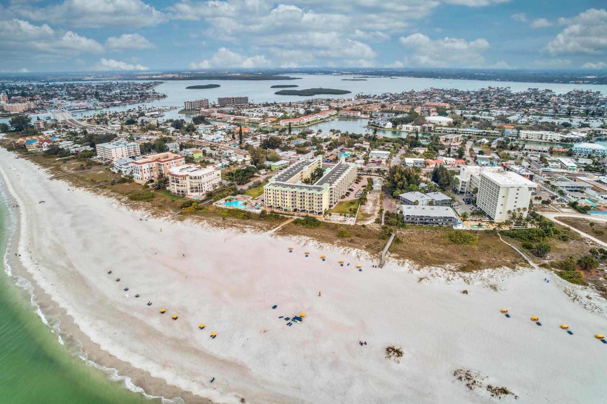 Palms Of Treasure Island #210 Hébergement de vacances St. Pete Beach